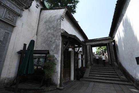 Jiangnan Rain Lane 15