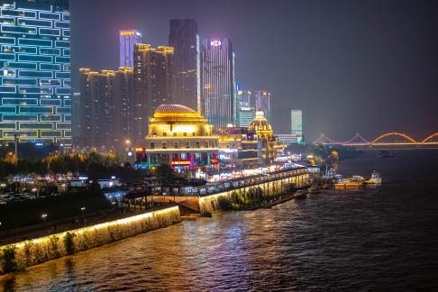 Night snacks by the river 1