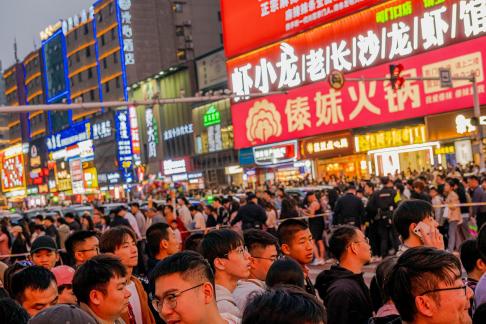 The flow of peopleduring holidays10