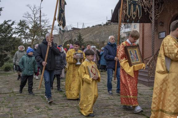 Orthodox procession-3