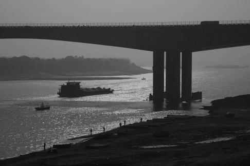 Long bridge spanning the waves 2