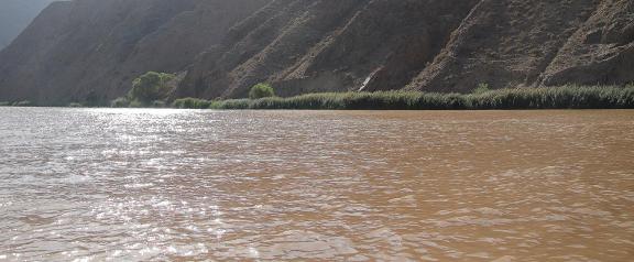 Turbid water and dangerous rocks 7