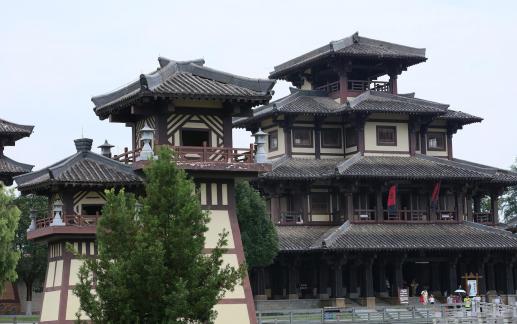 Qin and Han Palace Quets 24