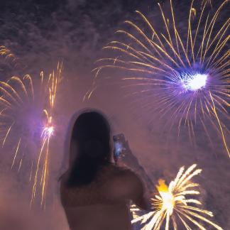 Nighttime fireworks 4
