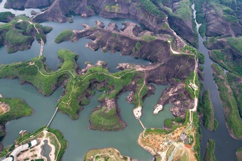 by the mountains and rivers 10 by the mountains and rivers 10