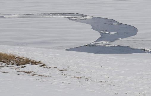 Snowy Lake scenery 2