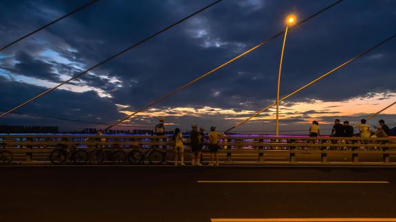 Under the street lamp Under the street lamp