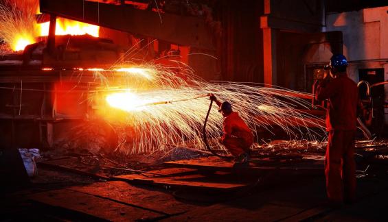 Steelmaking oxygen blowing