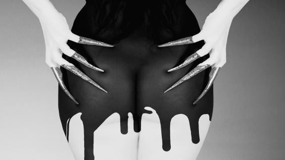 Black and Withe 6920