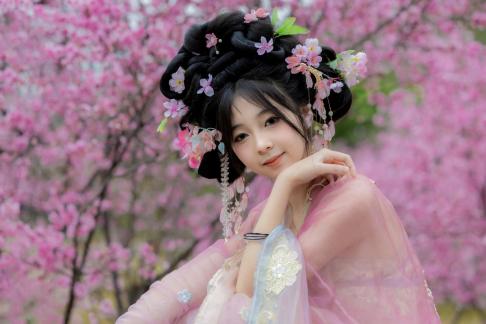 The girl in the garden